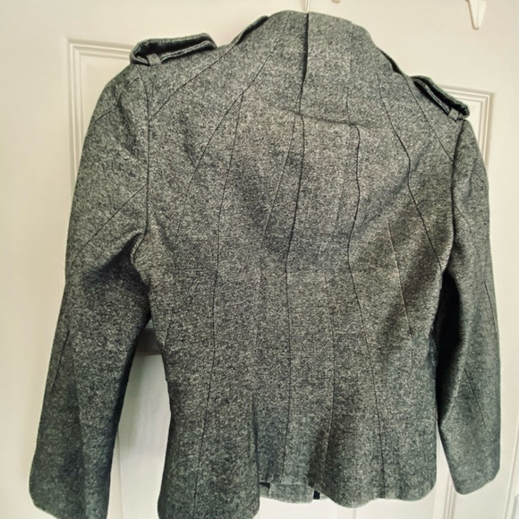 Karen Millen grey wool blend cropped blazer UK10, fits like US4. Worn twice EUC. - Picture 3 of 4
